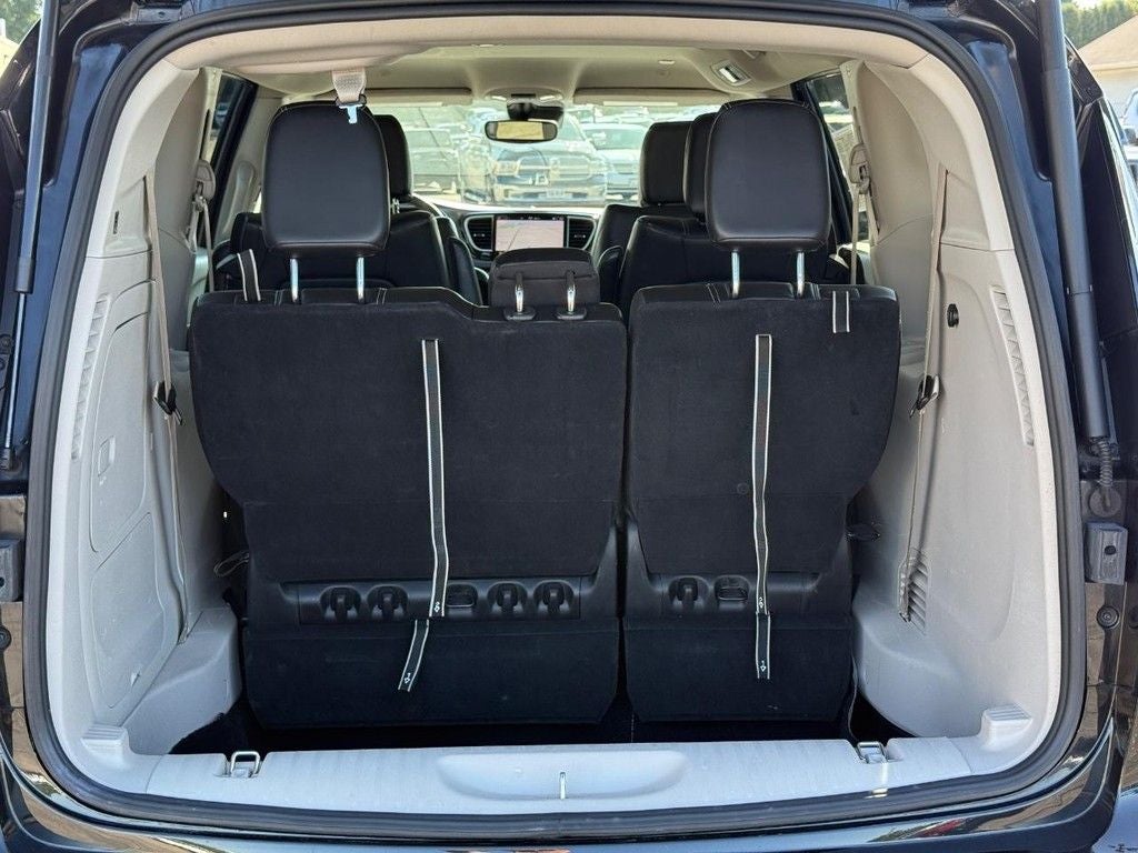 2024 Chrysler Pacifica Hybrid Select NEAR MILWWAUKEE WI