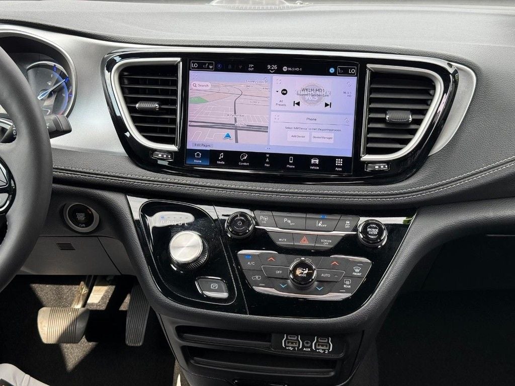 2024 Chrysler Pacifica Hybrid Select S Appearance