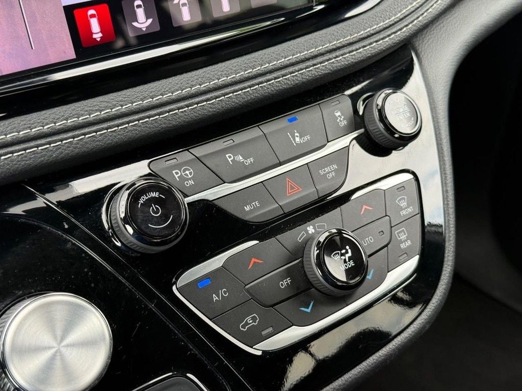 2024 Chrysler Pacifica Hybrid Select S Appearance