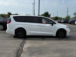 2024 Chrysler Pacifica Hybrid Select S Appearance
