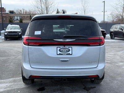 2026 Chrysler Pacifica Limited