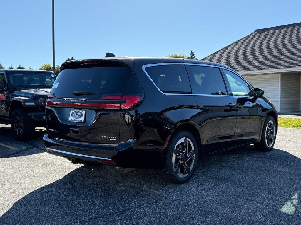 2027 Chrysler Pacifica Limited