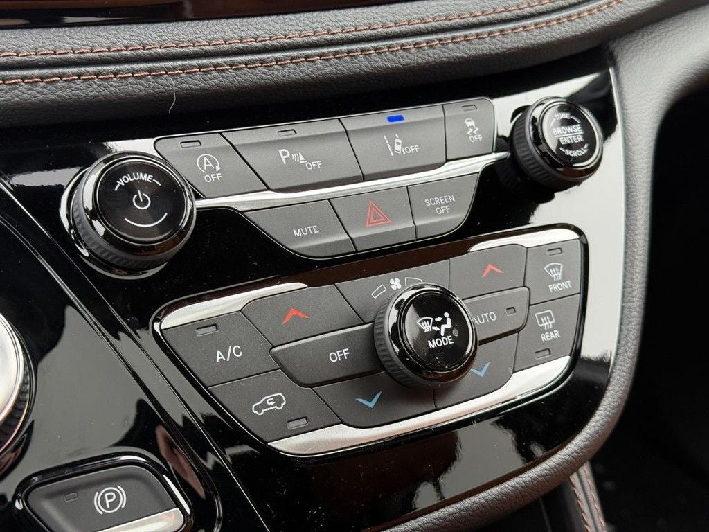 2026 Chrysler Pacifica Pinnacle