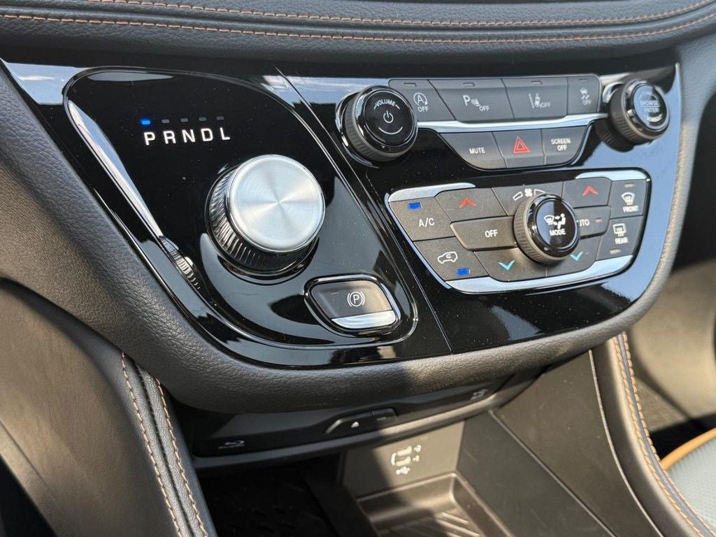 2027 Chrysler Pacifica Pinnacle