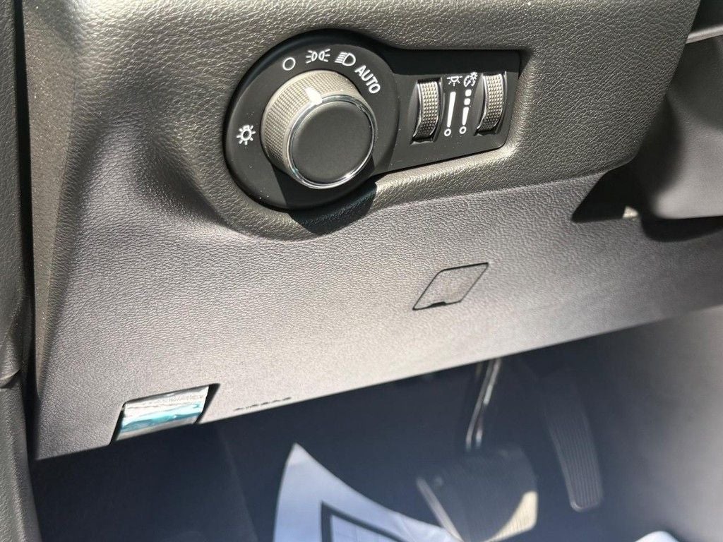 2027 Chrysler Pacifica Pinnacle
