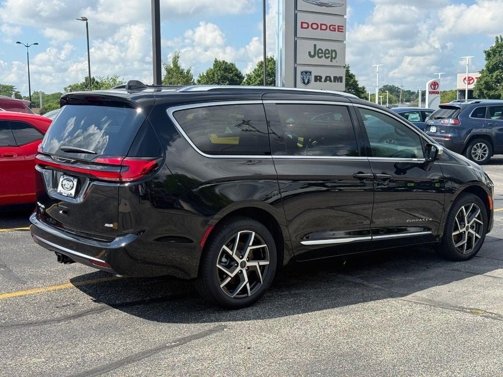 2027 Chrysler Pacifica Pinnacle