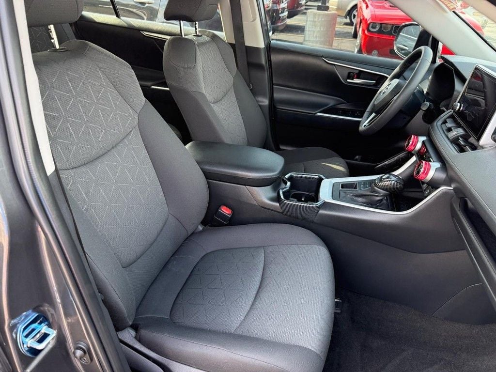 2023 Toyota RAV4 XLE NEAR MILWAUKEE WI