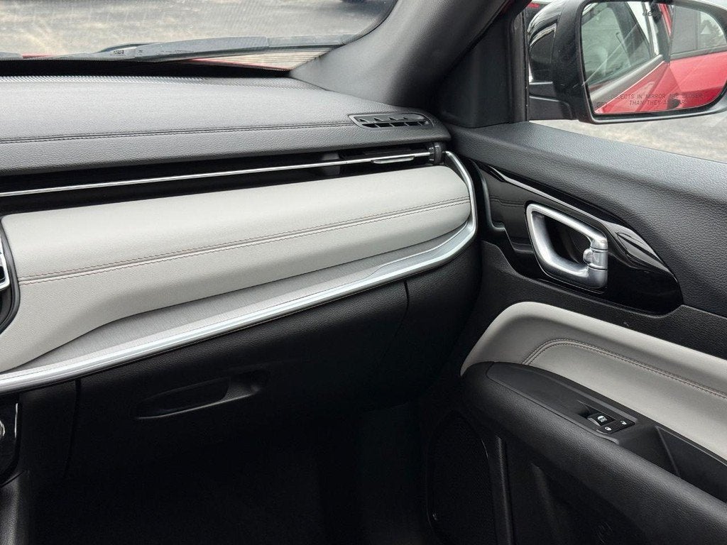 2025 Jeep Compass Limited NEAR MILWAUKEE WI