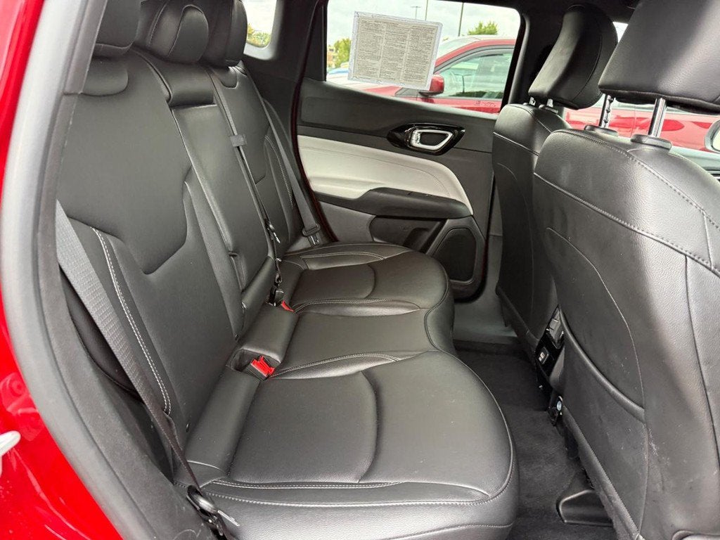 2025 Jeep Compass Limited NEAR MILWAUKEE WI