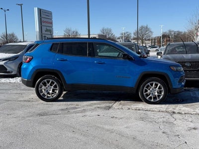 2022 Jeep Compass Latitude Lux