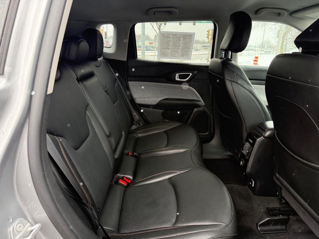 2022 Jeep Compass Latitude Lux