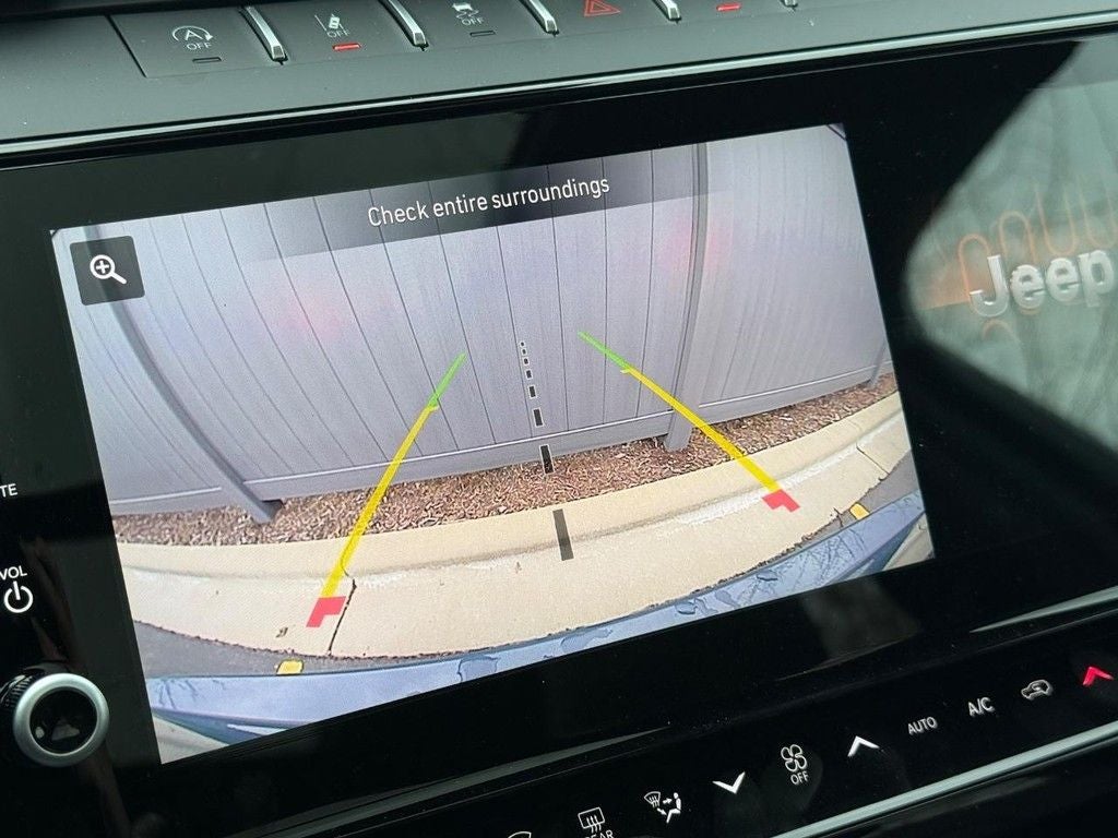 2026 Jeep Cherokee Laredo