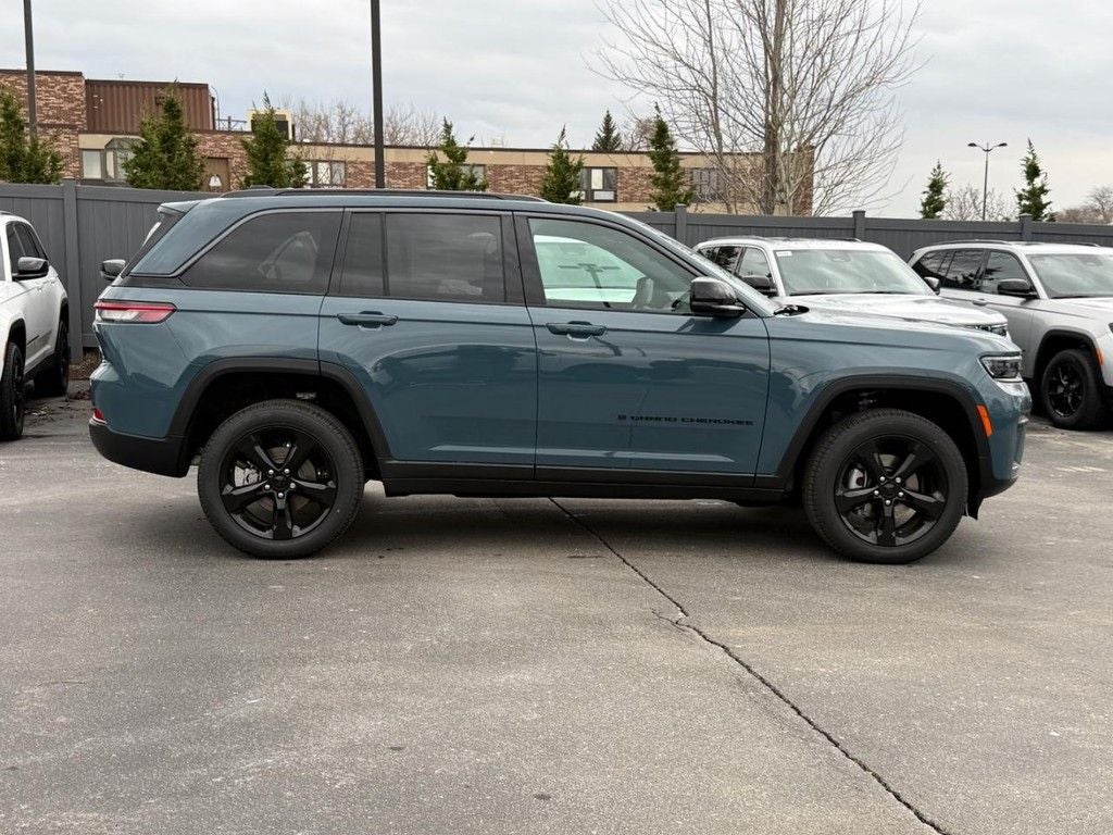 2026 Jeep Cherokee Laredo