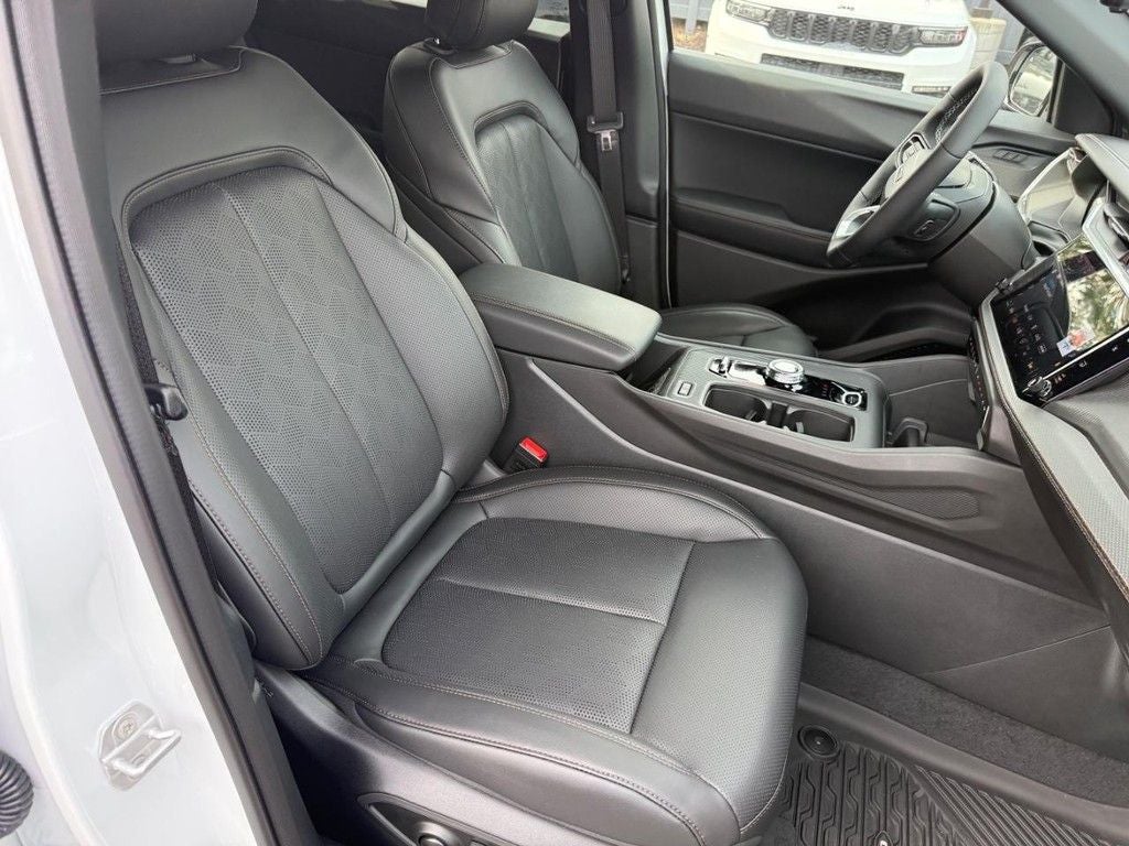2026 Jeep Cherokee Overland