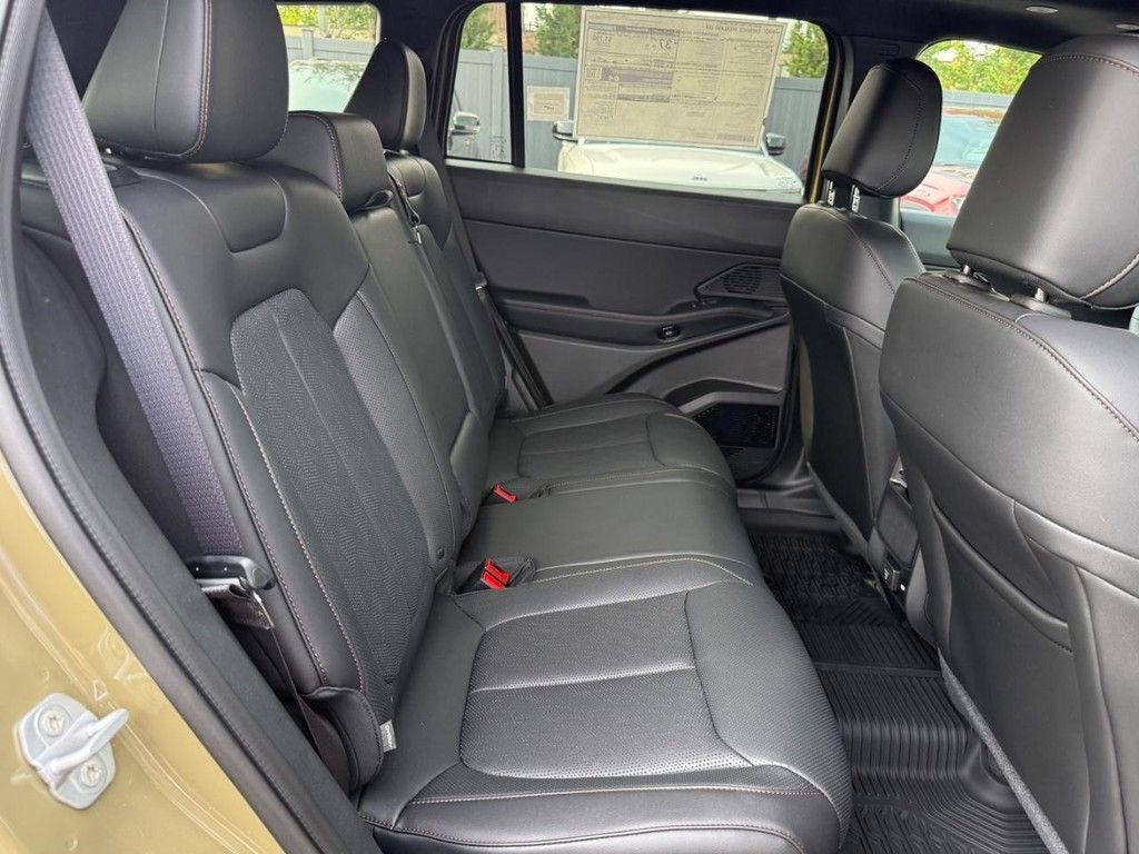 2026 Jeep Cherokee Overland