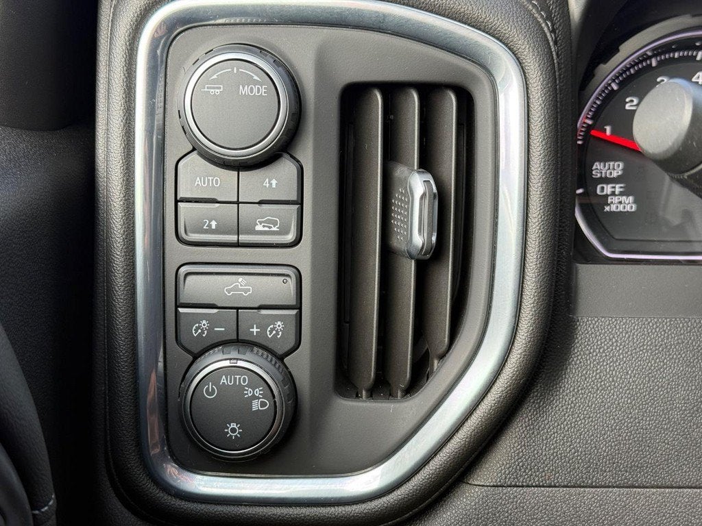 2021 Chevrolet Silverado 1500 LT NEAR MILWAUKEE WI
