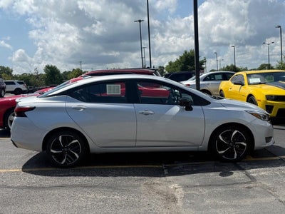 2024 Nissan Versa 1.6 SR