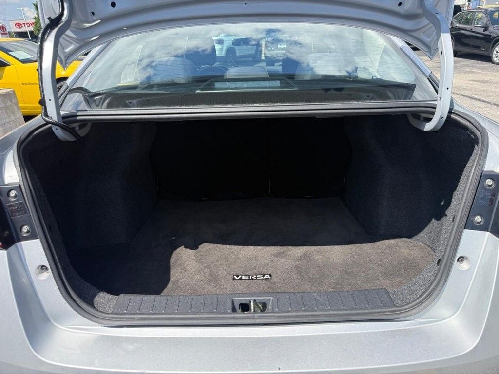 2024 Nissan Versa 1.6 SR
