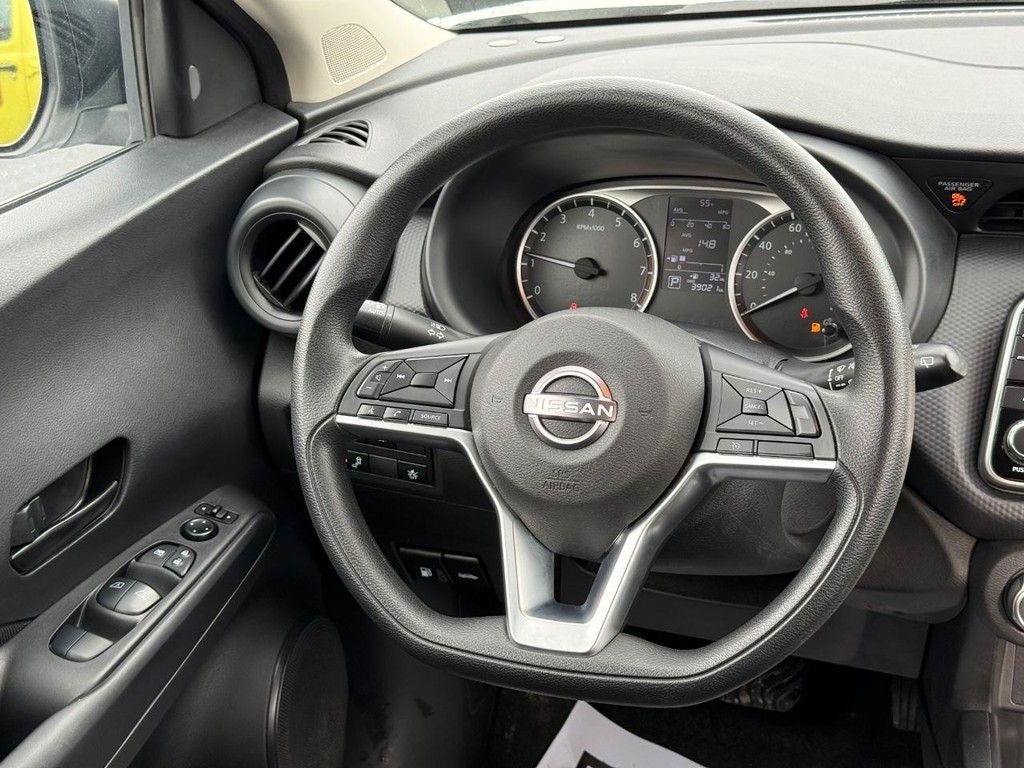 2022 Nissan Kicks S