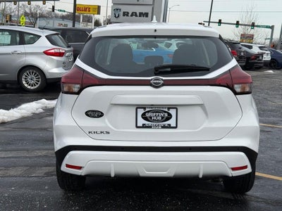 2022 Nissan Kicks S