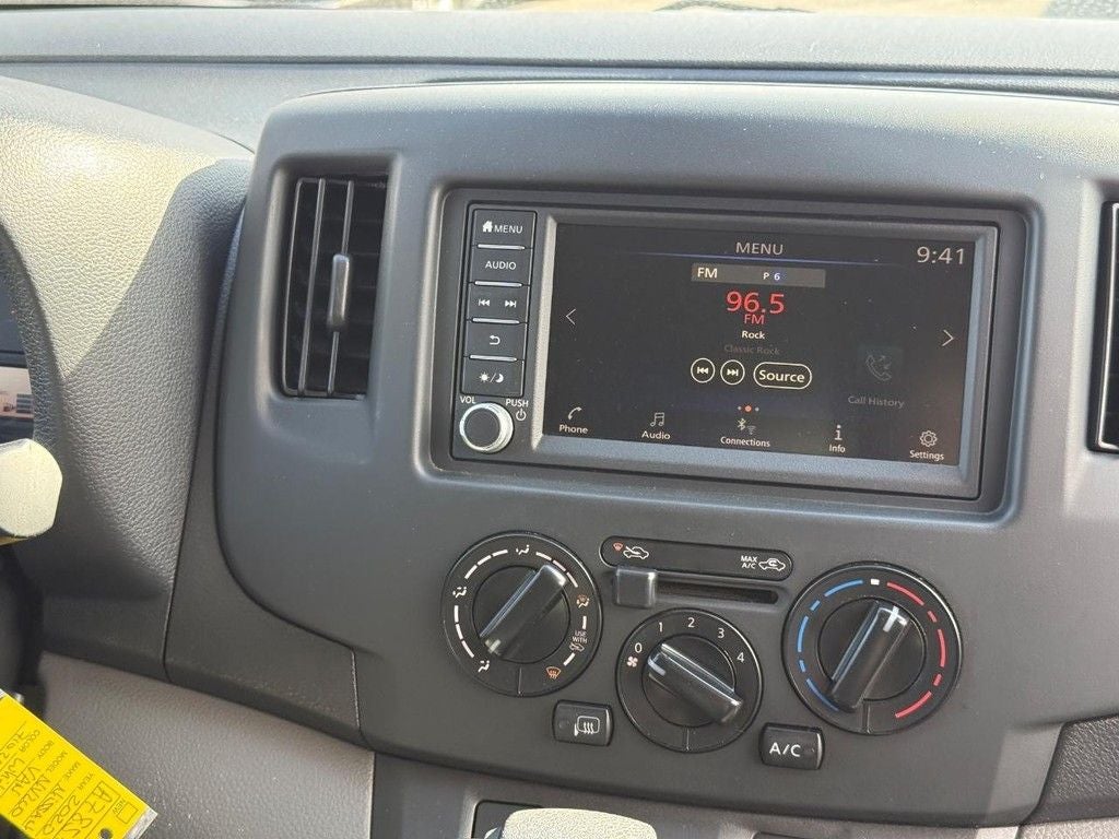 2020 Nissan NV200 SV