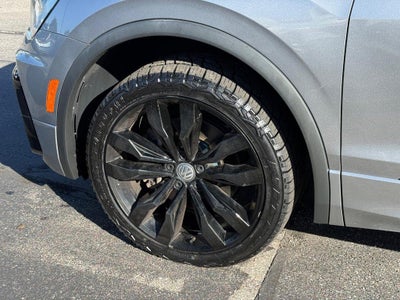 2021 Volkswagen Tiguan 2.0T SE R-Line Black
