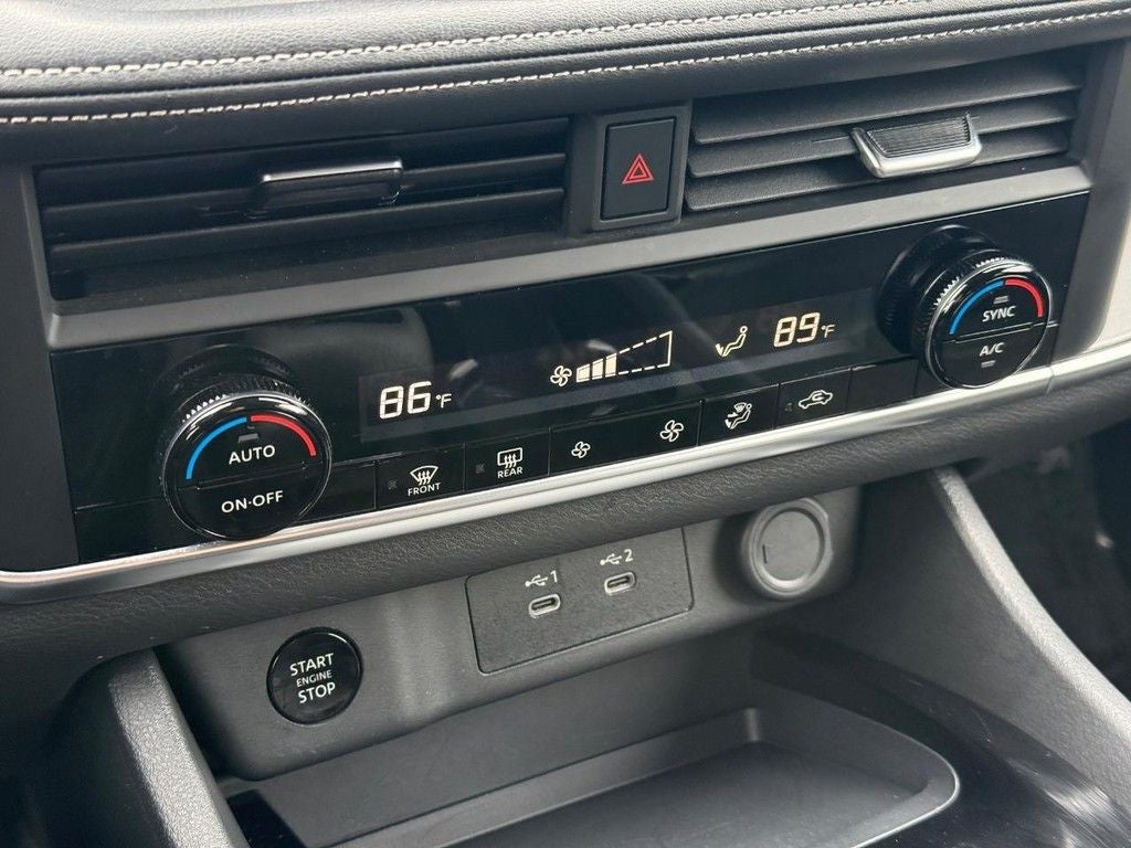 2025 Nissan Rogue SV