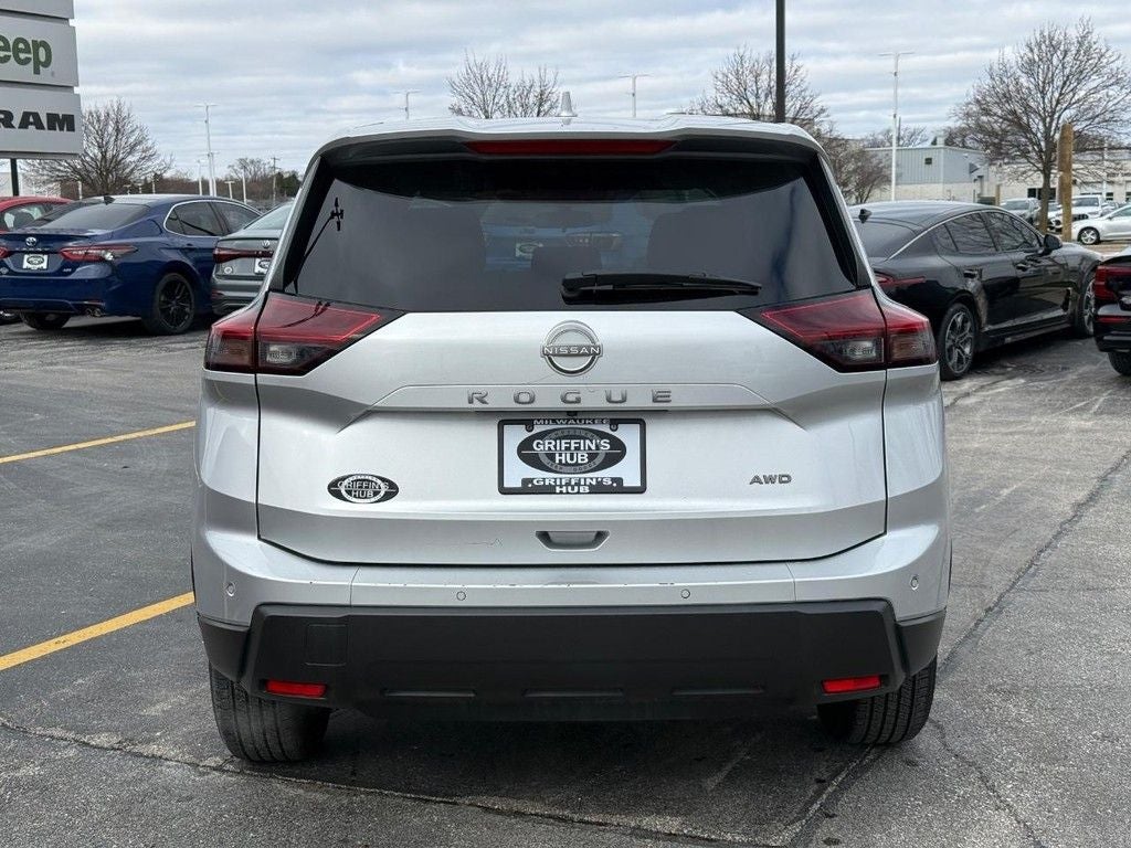 2025 Nissan Rogue SV