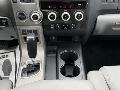 2017 Toyota Sequoia SR5 5.7L