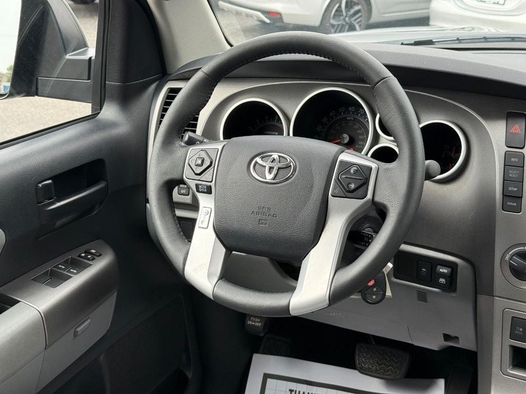 2017 Toyota Sequoia SR5 5.7L