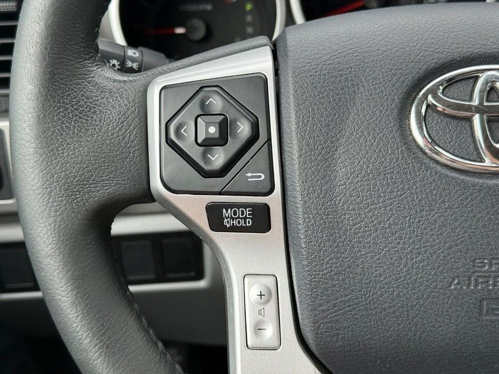 2017 Toyota Sequoia SR5 5.7L