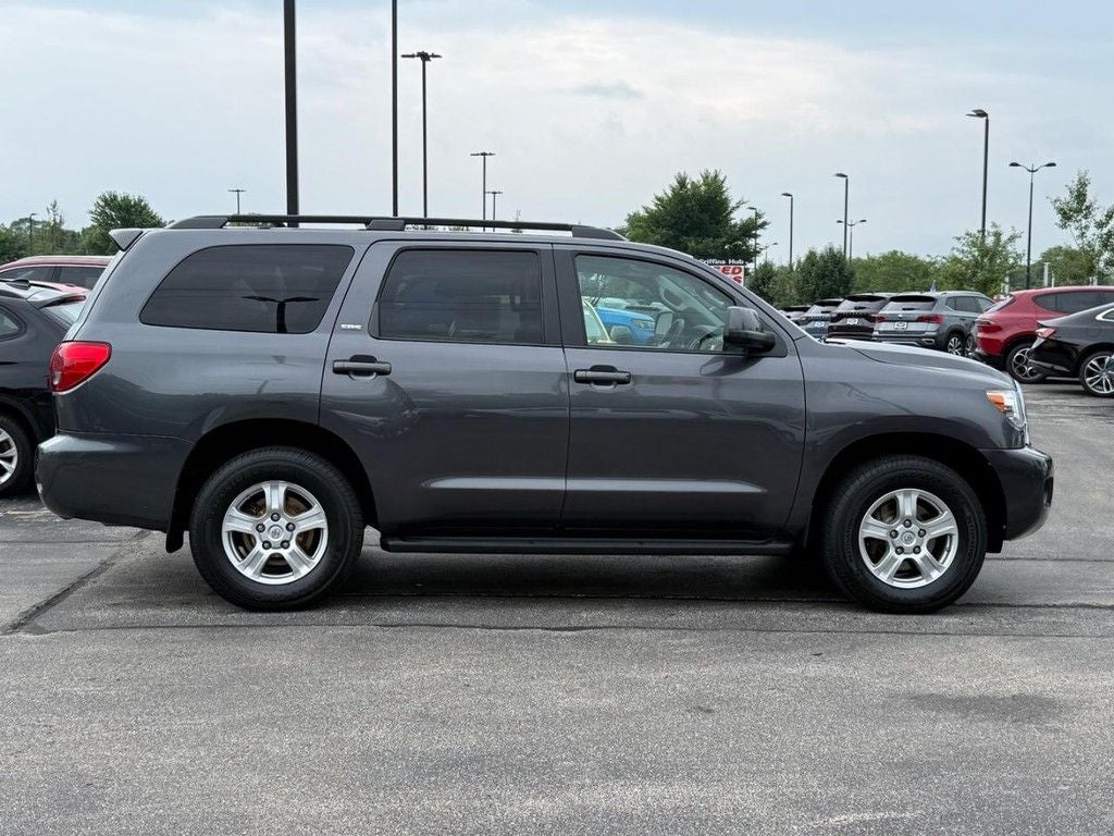2017 Toyota Sequoia SR5 5.7L