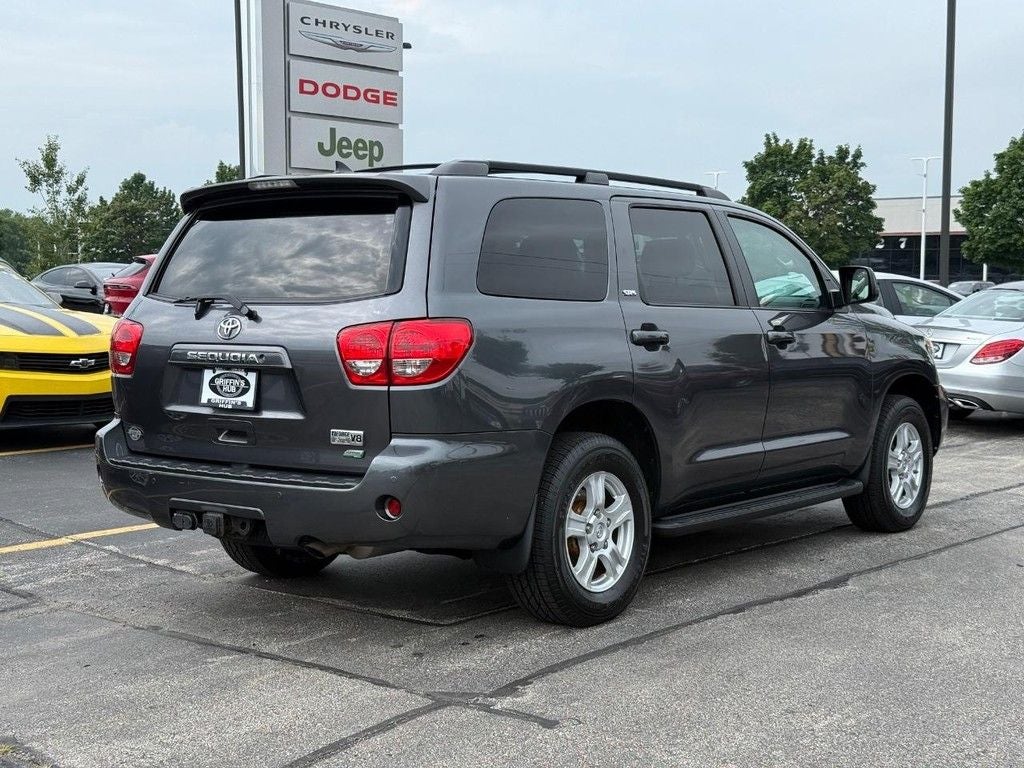 2017 Toyota Sequoia SR5 5.7L