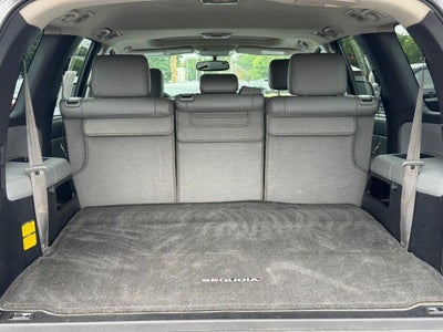 2017 Toyota Sequoia SR5 5.7L