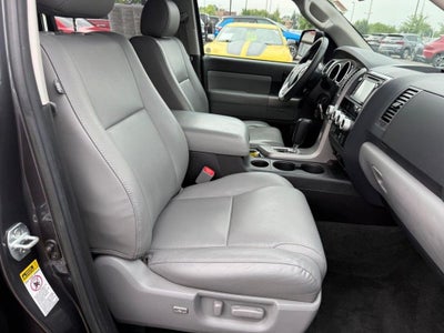 2017 Toyota Sequoia SR5 5.7L