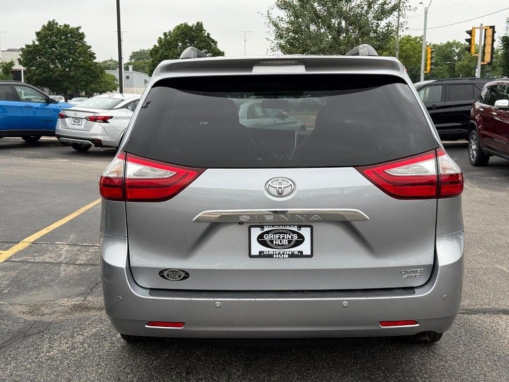 2017 Toyota Sienna Limited 7 Passenger