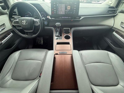 2022 Toyota Sienna XLE