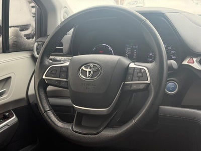 2022 Toyota Sienna XLE