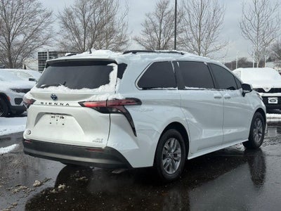2022 Toyota Sienna XLE