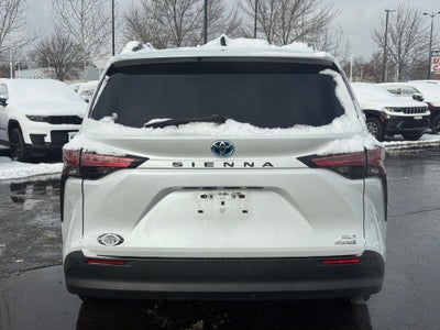2022 Toyota Sienna XLE