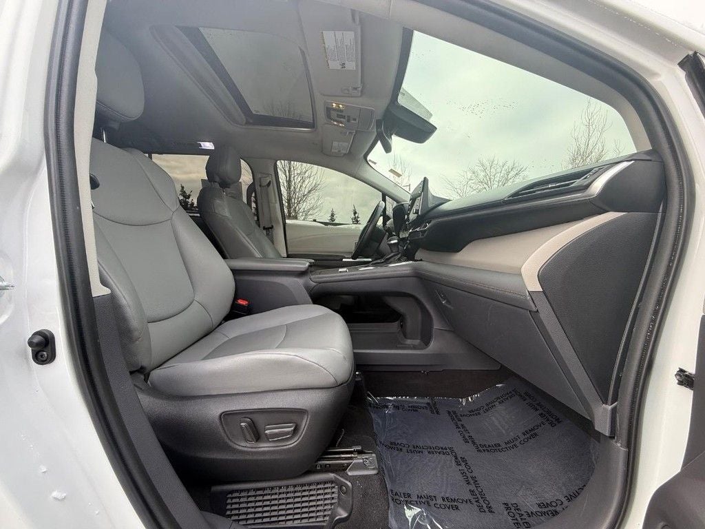 2022 Toyota Sienna XLE