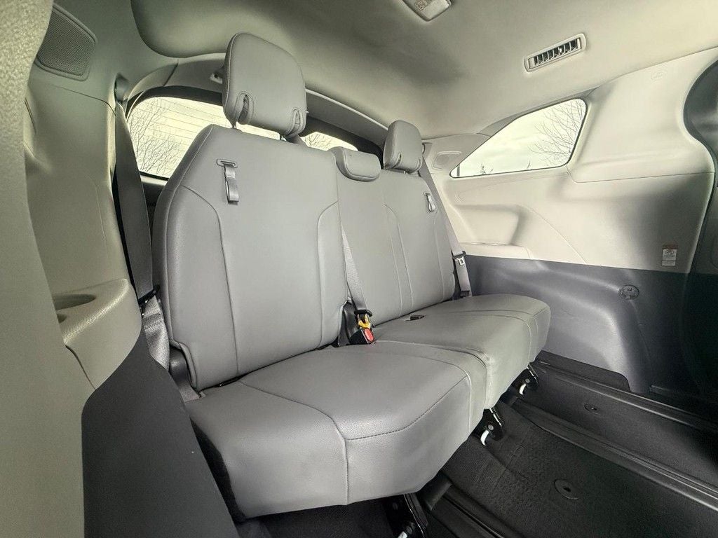 2022 Toyota Sienna XLE