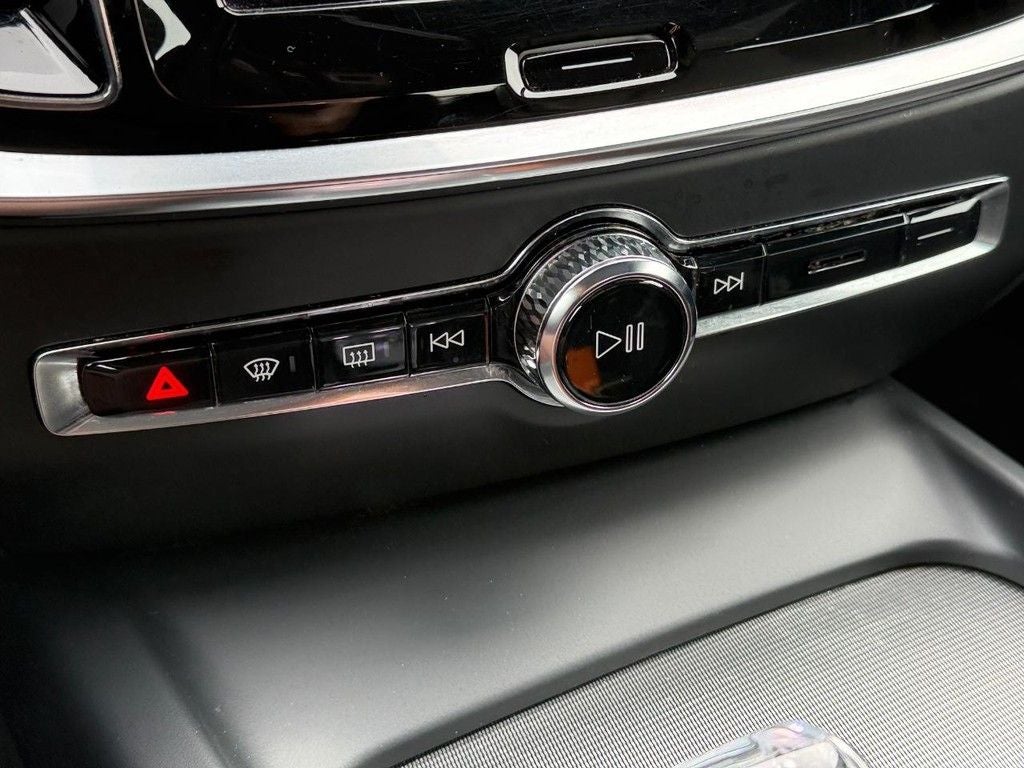 2024 Volvo S60 B5 Plus Black Edition