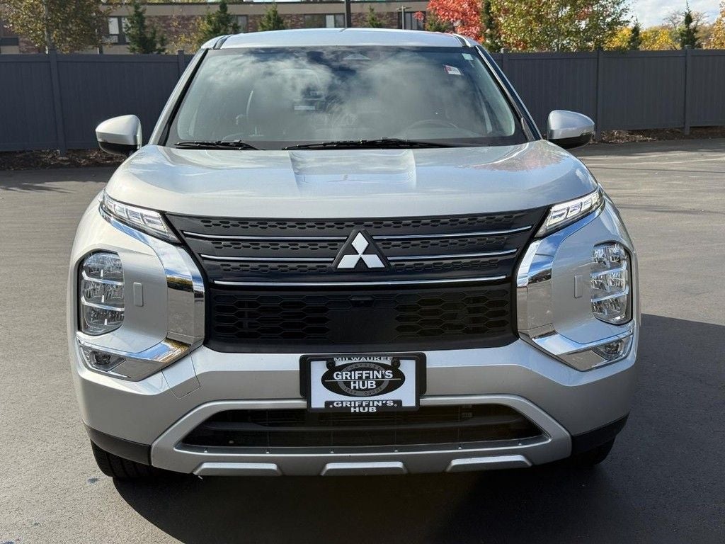 2023 Mitsubishi Outlander SE Black Edition