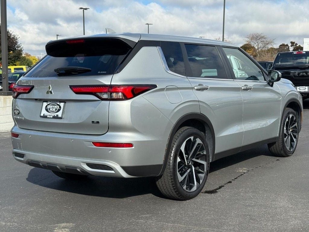 2023 Mitsubishi Outlander SE Black Edition