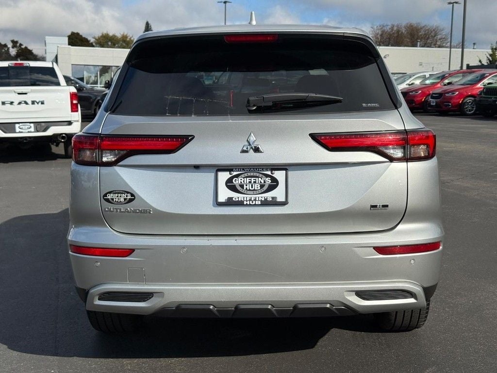 2023 Mitsubishi Outlander SE Black Edition