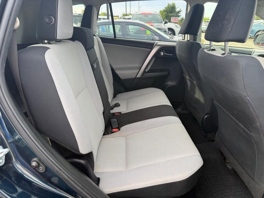 2017 Toyota RAV4 Hybrid XLE NEAR MILWAUKEE WI