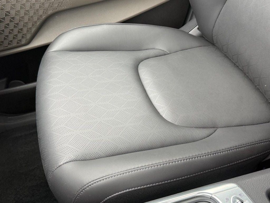 2025 Kia Carnival Hybrid SX
