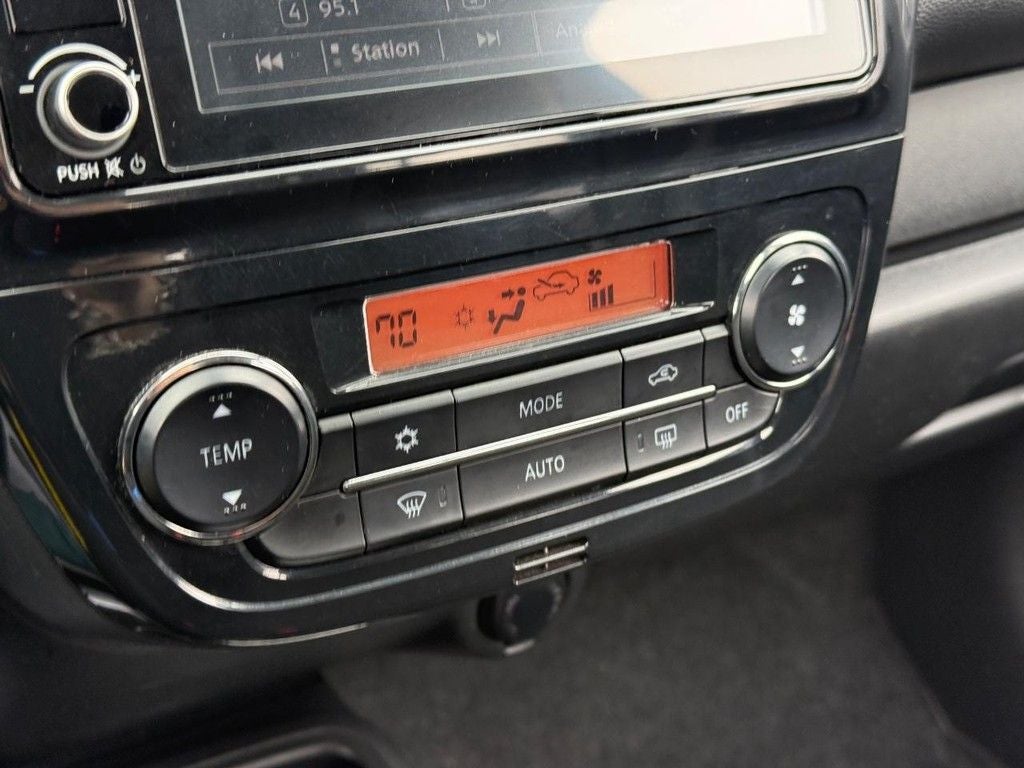 2024 Mitsubishi Mirage ES