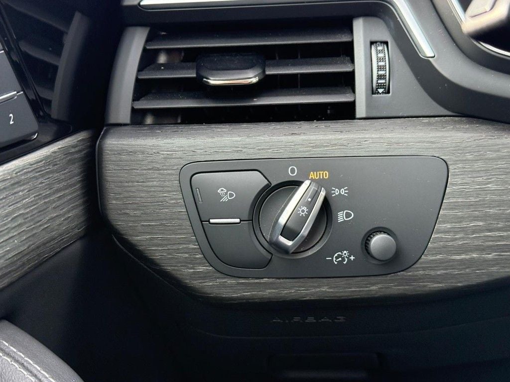 2022 Audi A4 45 S line Premium Plus quattro